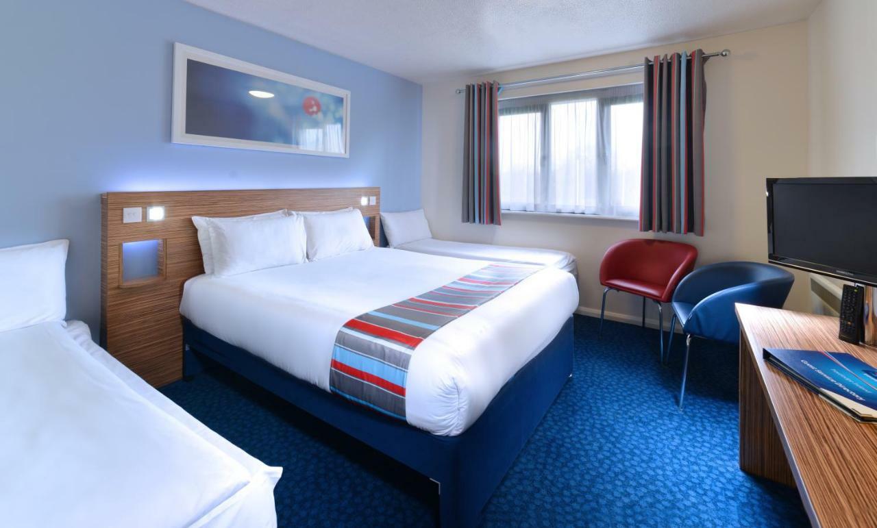 Travelodge Dublin Airport North 'Swords' Екстер'єр фото