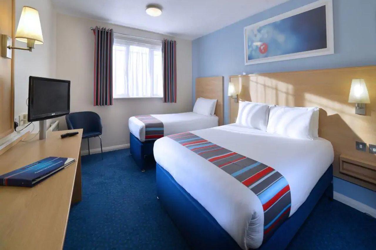 Travelodge Dublin Airport North 'Swords' Екстер'єр фото